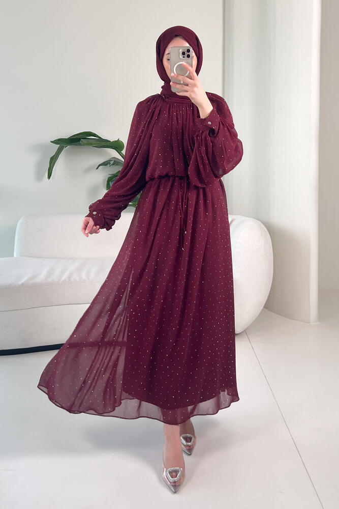 Düğün ve Davetlerde Tesettür Şıklığı: En Yeni Elbise Modelleri