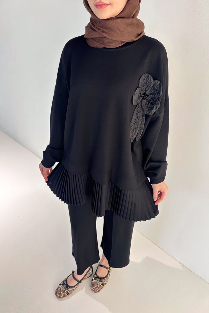 Alin Eteği Pileli Çiçekli Pantolon Takım - Siyah - QUB (2)