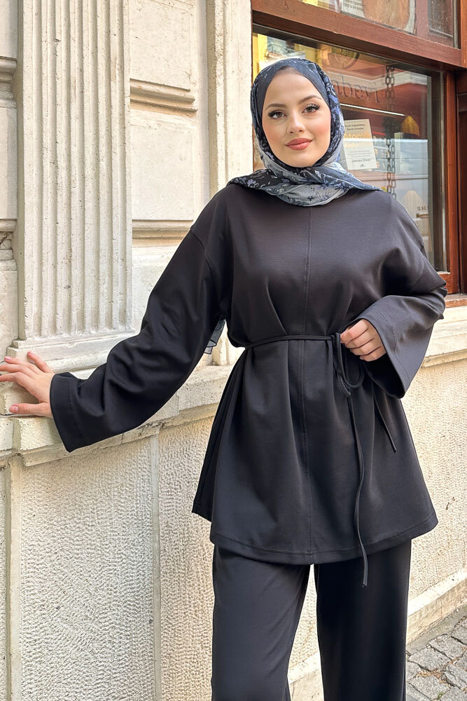 Bluzlu Biyeli Takım - Siyah - 3