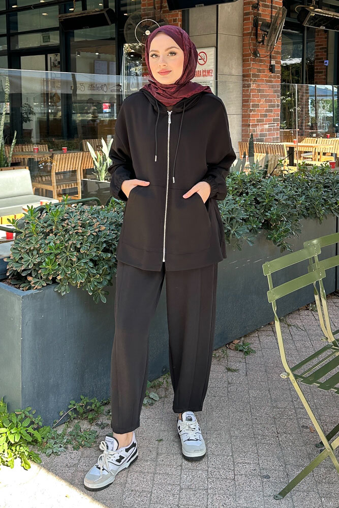 Bombeli Konik Pantolon Takım - Siyah 