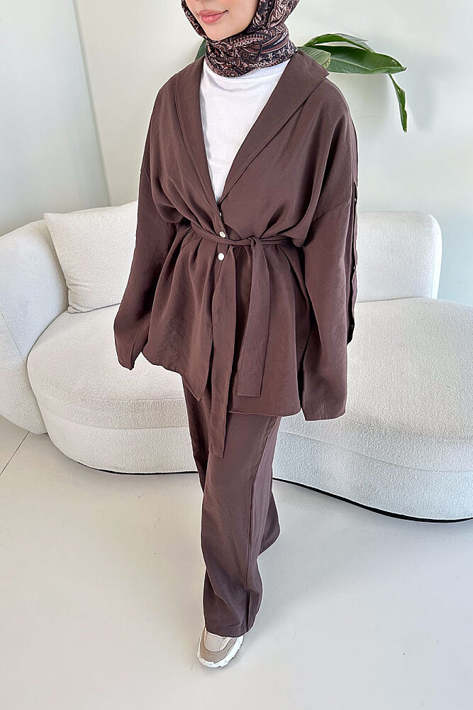 Çıtçıt Detaylı Kemerli Pantolon Takım - Kahverengi - 4