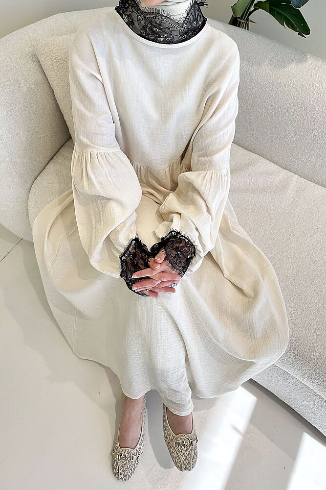 Elaria Dantel Detaylı Müslin Elbise - Bej - ALLMİSS (2)