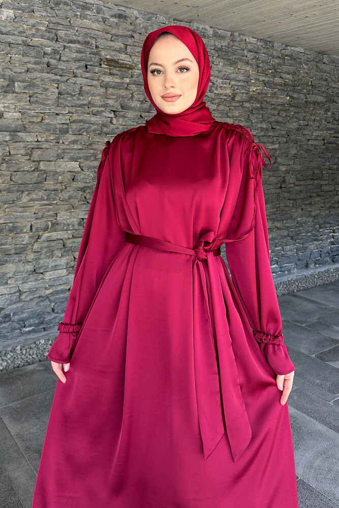 Kolu Lastik Aksesuarlı Saten Elbise - Bordo - 7