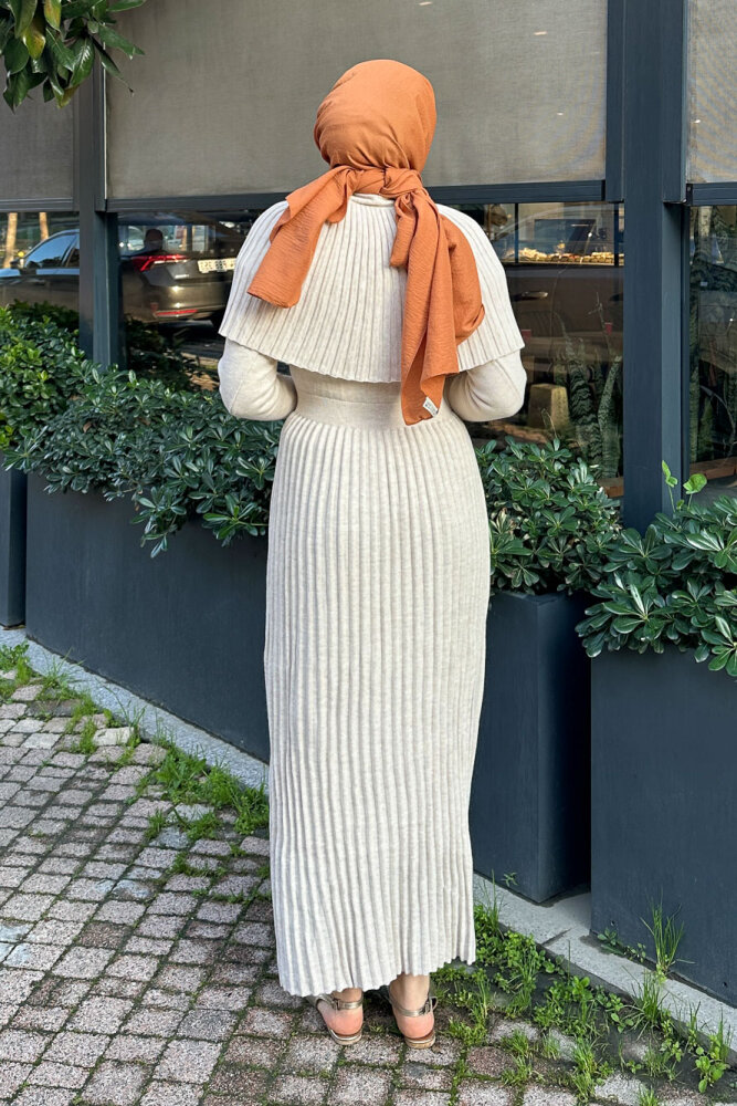 Pelerinli İki Parça Triko Elbise - Bej - QUB (1)