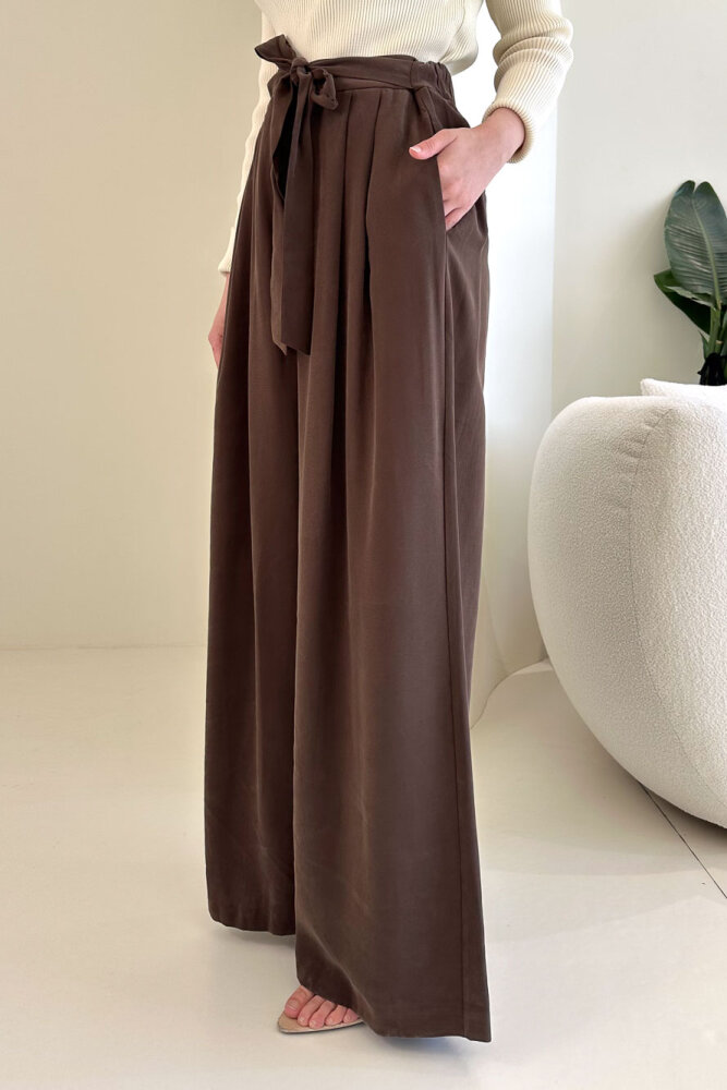 Pile Detaylı Geniş Paça Pantolon - Kahverengi - 4