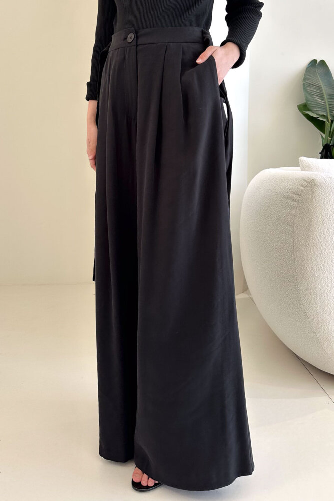 Pile Detaylı Geniş Paça Pantolon - Siyah - İKOL (3)