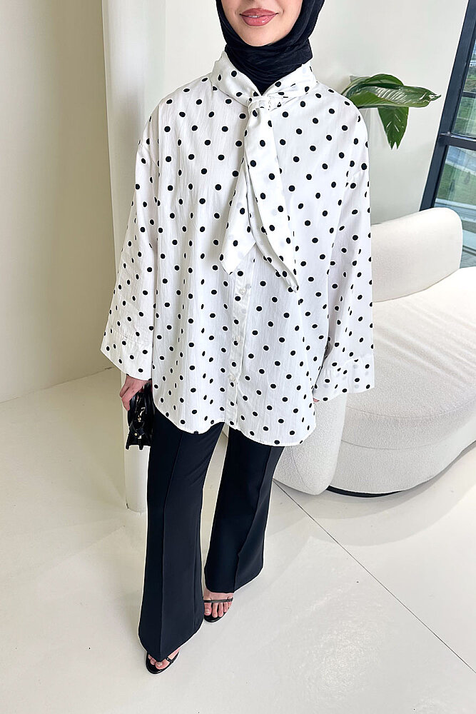 Puantiyeli Bağcık Detaylı Gömlek - Beyaz - 2