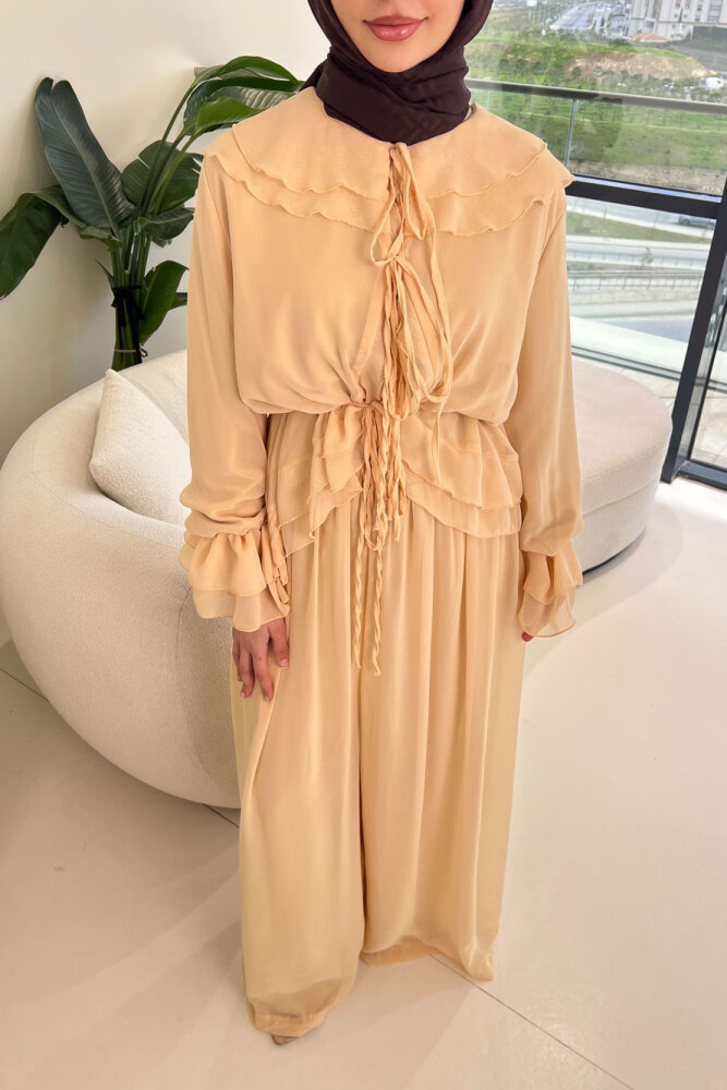Râya Bağlama Detaylı Fırfırlı Şifon Takım - Bej - HEWES (2)