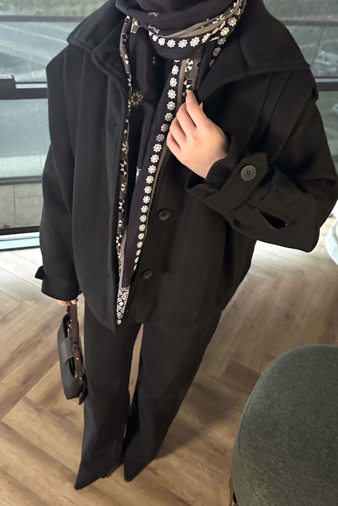 Snowfall Düğmeli Kısa Kaban - Siyah - 8