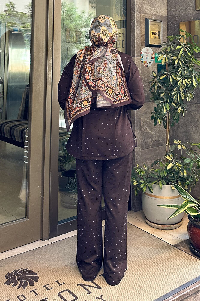 Taşlı Tünel Detaylı Takım - Kahverengi - 8