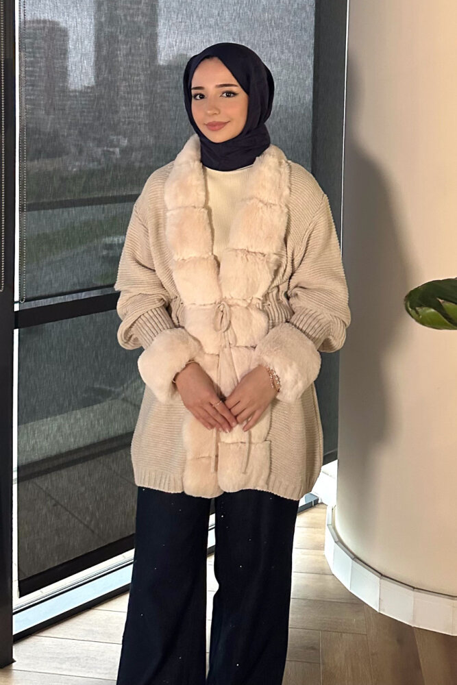 Yakası Kürk Detaylı Hırka - Bej - 8