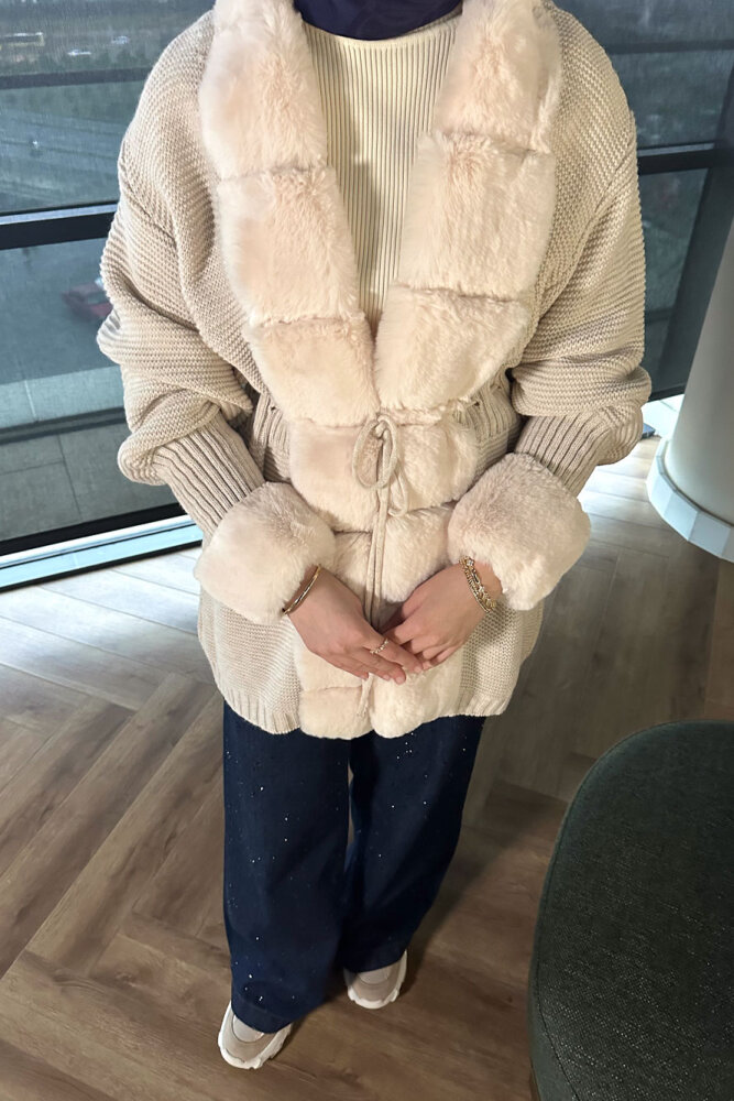 Yakası Kürk Detaylı Hırka - Bej - 2