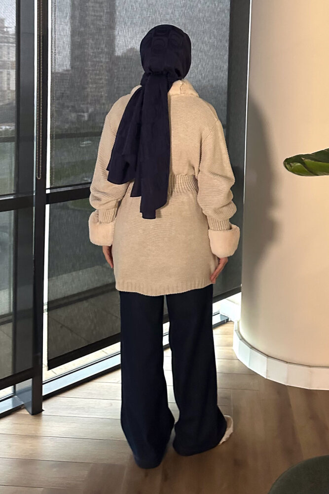 Yakası Kürk Detaylı Hırka - Bej - 10