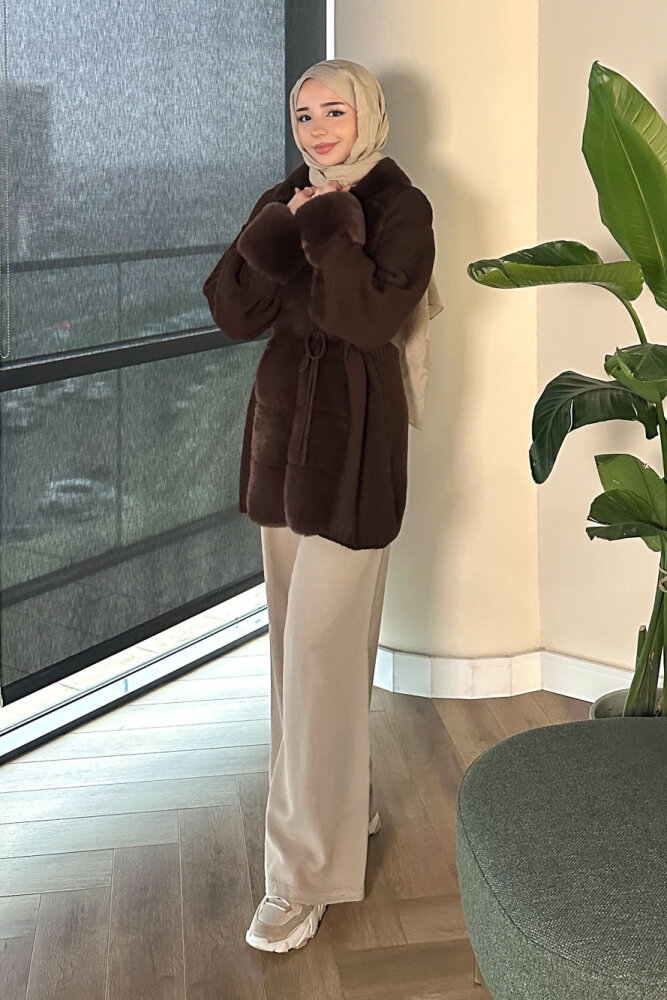 Yakası Kürk Detaylı Hırka - Kahverengi - 4