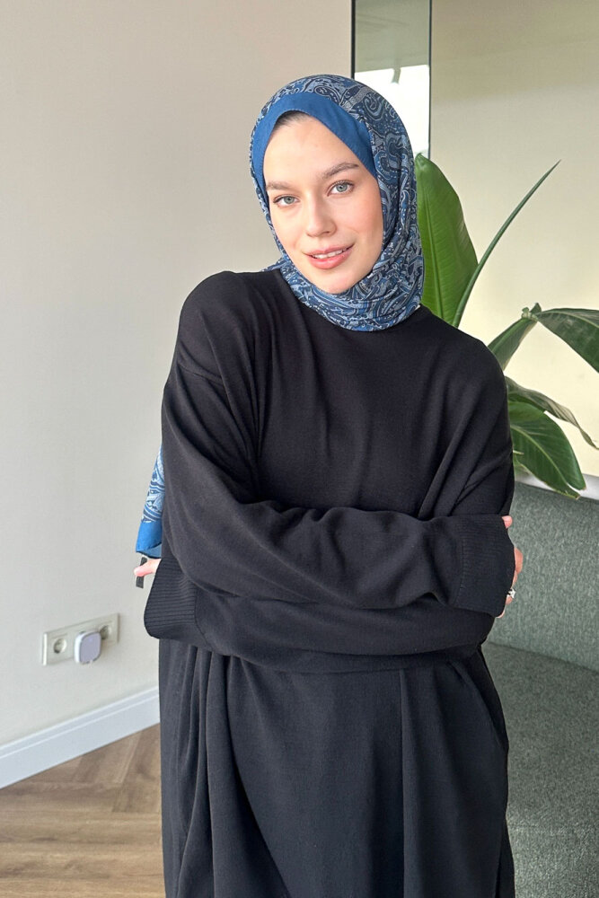 Yan Yırtmaç Detaylı Triko - Siyah - 4