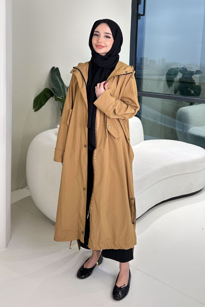 Yujin Yan Çıtçıt Detaylı Kapüşonlu Trençkot - Camel - 8