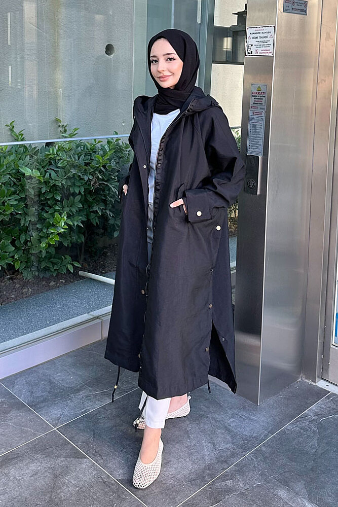 Yujin Yan Çıtçıt Detaylı Kapüşonlu Trençkot - Siyah - 8