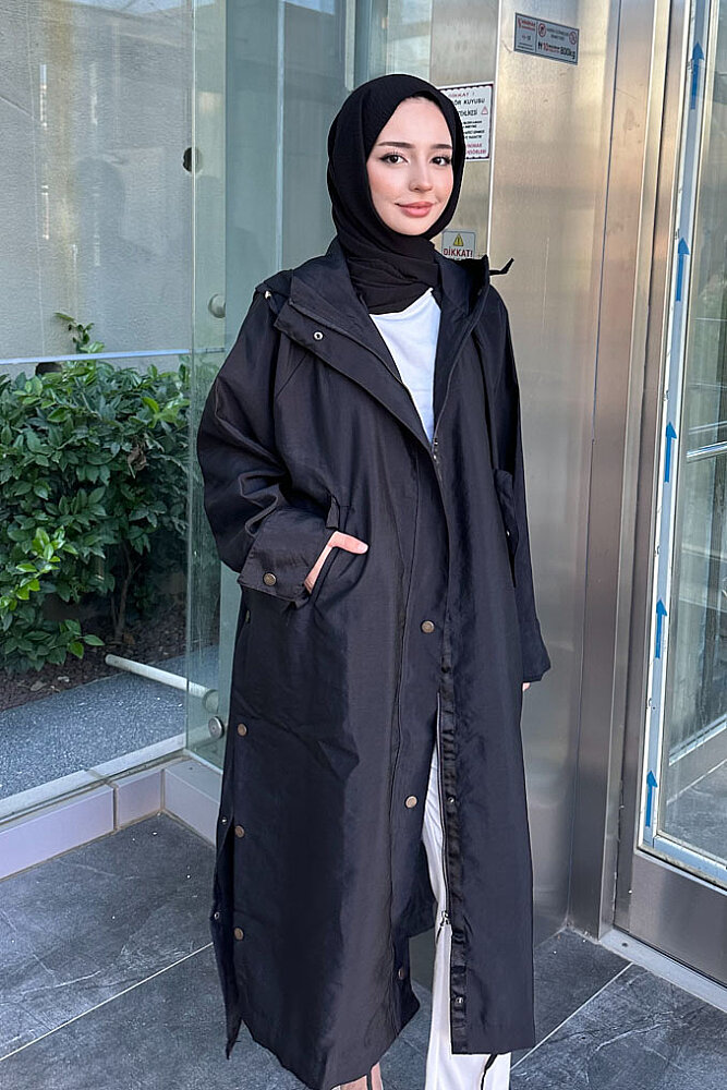 Yujin Yan Çıtçıt Detaylı Kapüşonlu Trençkot - Siyah - 7